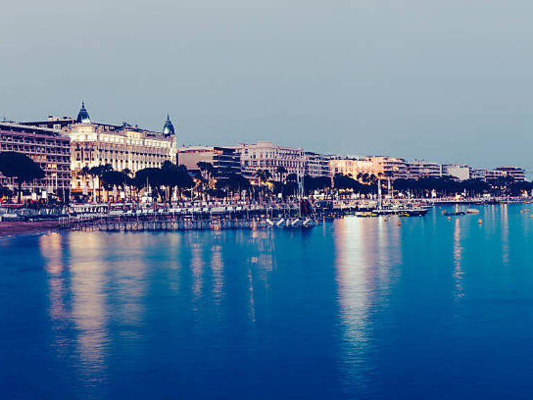 CANNES HYPER CENTRE RESTAURANT 250 M2 EXTRACTION — photo 1