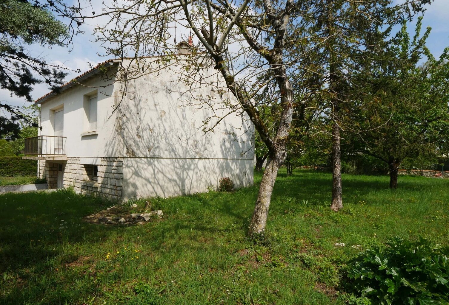 Maison centre de surgères — photo 1