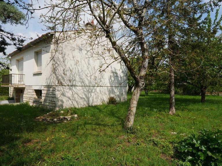 Maison centre de surgères — photo 1
