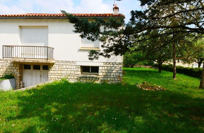 Maison centre de surgères — photo 3