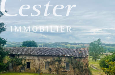 Bel ensemble immobilier en situation dominante — photo du bien