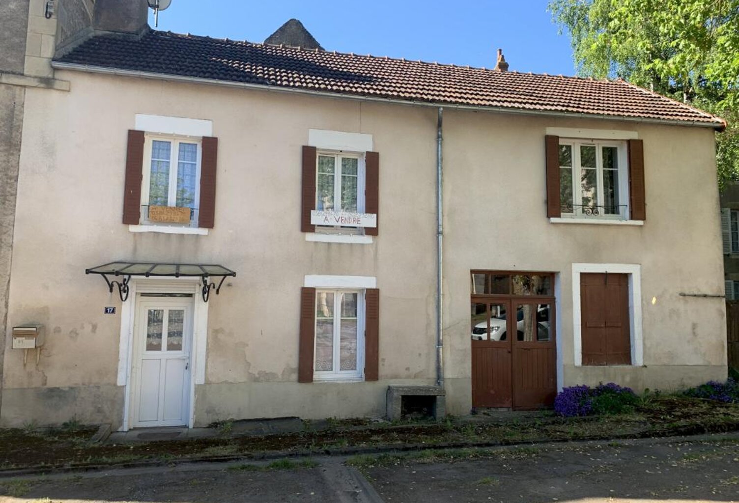 MAISON DE BOURG/ TANNAY — photo 1