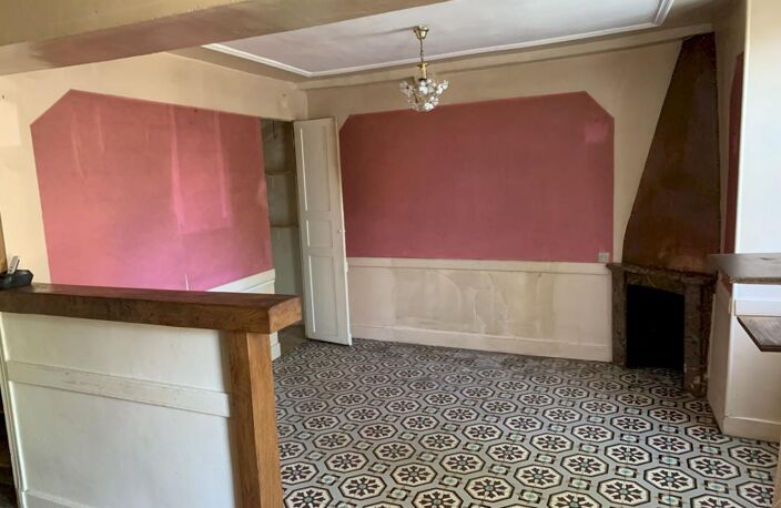 MAISON DE BOURG/ TANNAY — photo 2