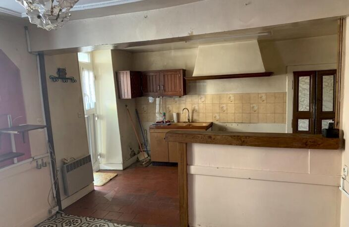 MAISON DE BOURG/ TANNAY — photo 3