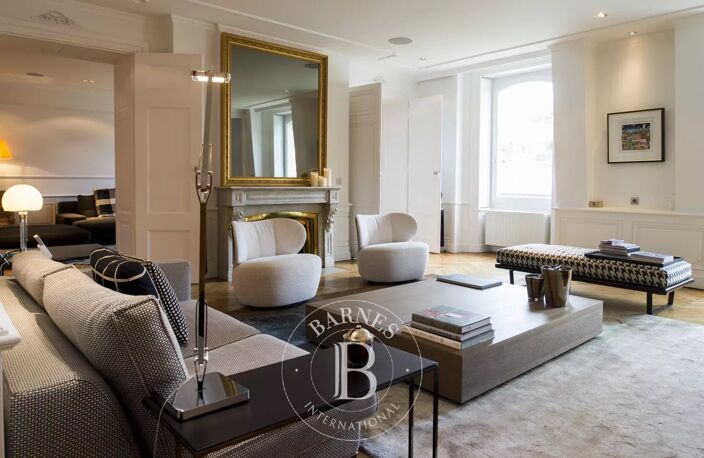 Lyon 2 - Ainay - Appartement d'exception de 273.58 m² -  Vue rare sur la colline de Fourvière - Petit et grand salon - 4 chambres — photo 5