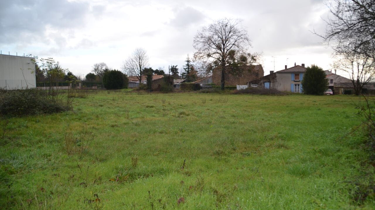 terrain  pièces 576 m2 à vendre à Sainte-Hermine (85210)