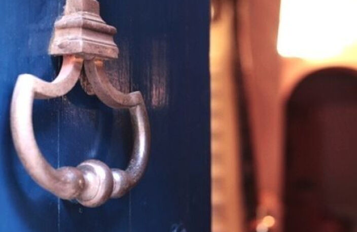 En plein coeur de notre bastide de Villeneuve sur Lot, magnifique maison de caractère datant  du XVII° siècle En entrant dans cette demeure, nous découvrons une large entrée voutée surplombant l'escalier en pierre, un salon orné d'une cheminée en marbre e — photo 2