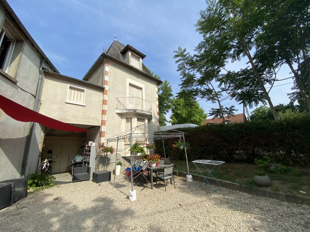 Vente Maison 300 m² à Pouilly sur Loire 185 000 €