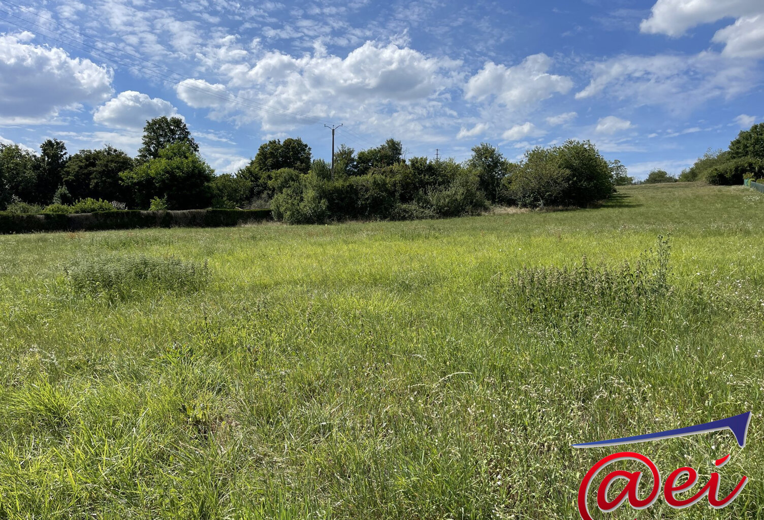 Terrain constructible de 3200 m2 — photo 1