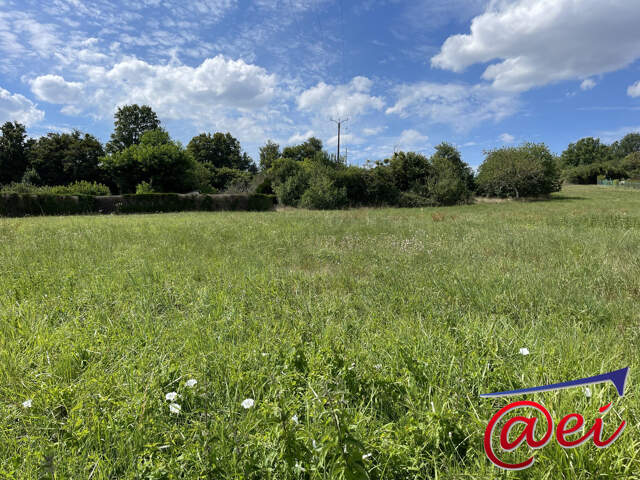 Terrain constructible de 1200 m2 — photo du bien