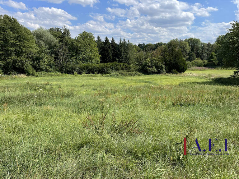 Terrain constructible de 1600 m2 — photo 1