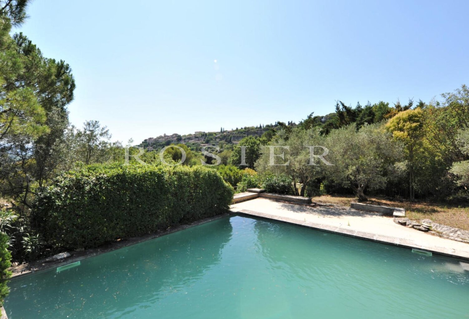Maison de village contemporaine avec vue sur le village de Gorde — photo 1