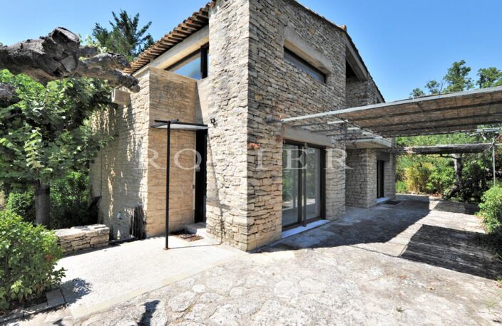 Maison de village contemporaine avec vue sur le village de Gorde — photo 2