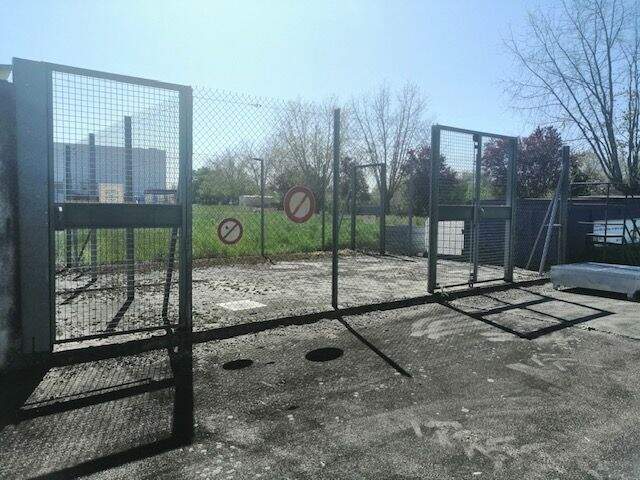 Entrepôt - 2000m ² — photo du bien
