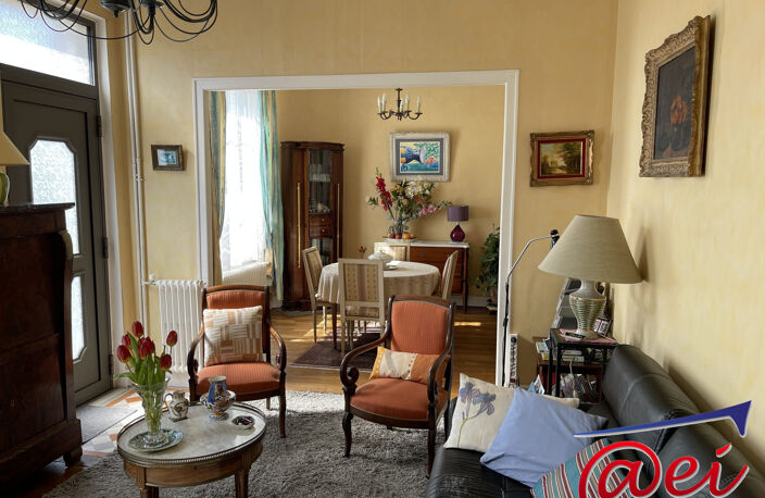 Maison T5 sur sous-sol + garage et dépendances sur un terrain d — photo 3