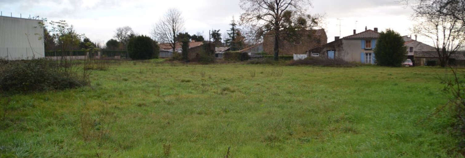 Terrain  604 m² à vendre à Saint-Jean-d'Hermine (85210)