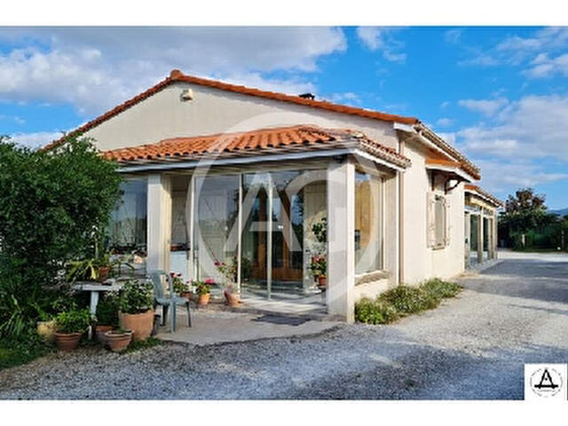 VILLA T4 - PLAIN PIED - PISCINE - DOUBLE GARAGE — photo du bien