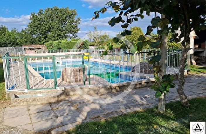 VILLA T4 - PLAIN PIED - PISCINE - DOUBLE GARAGE — photo 4
