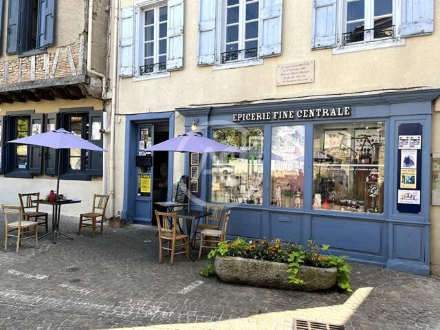 Fonds de commerce - Terrasse - Licence III - Village touristique - — photo du bien