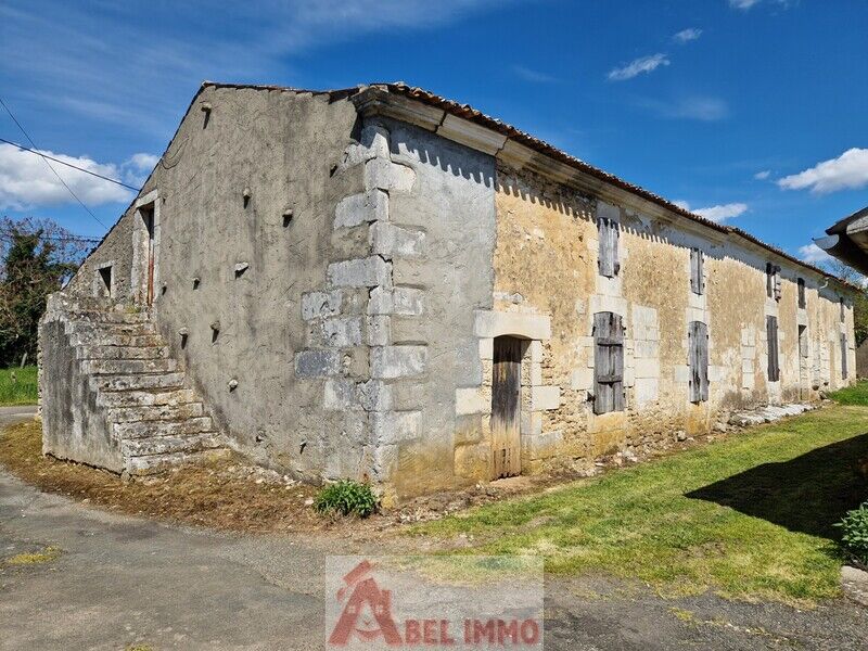 Villa / Maison  T5 à vendre Montpellier-de-Médillan 17260