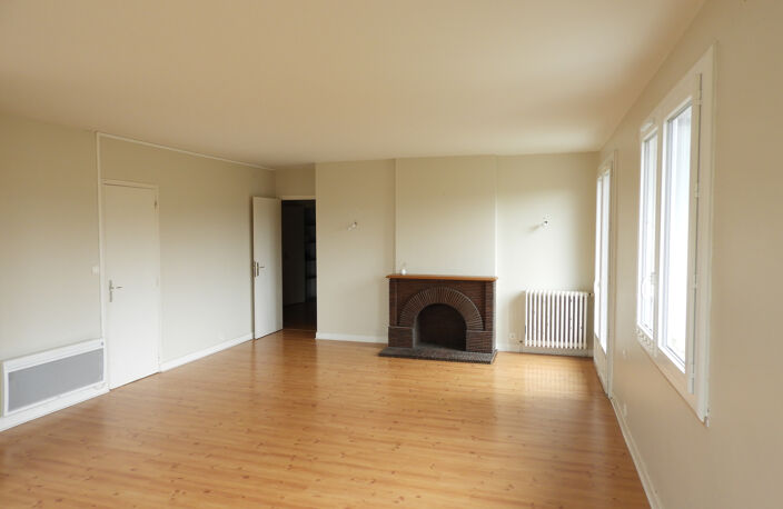  APPARTEMENT T4 - VUE CATHEDRALE — photo 2