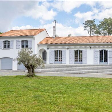 Maison 7 pièces 748800 €