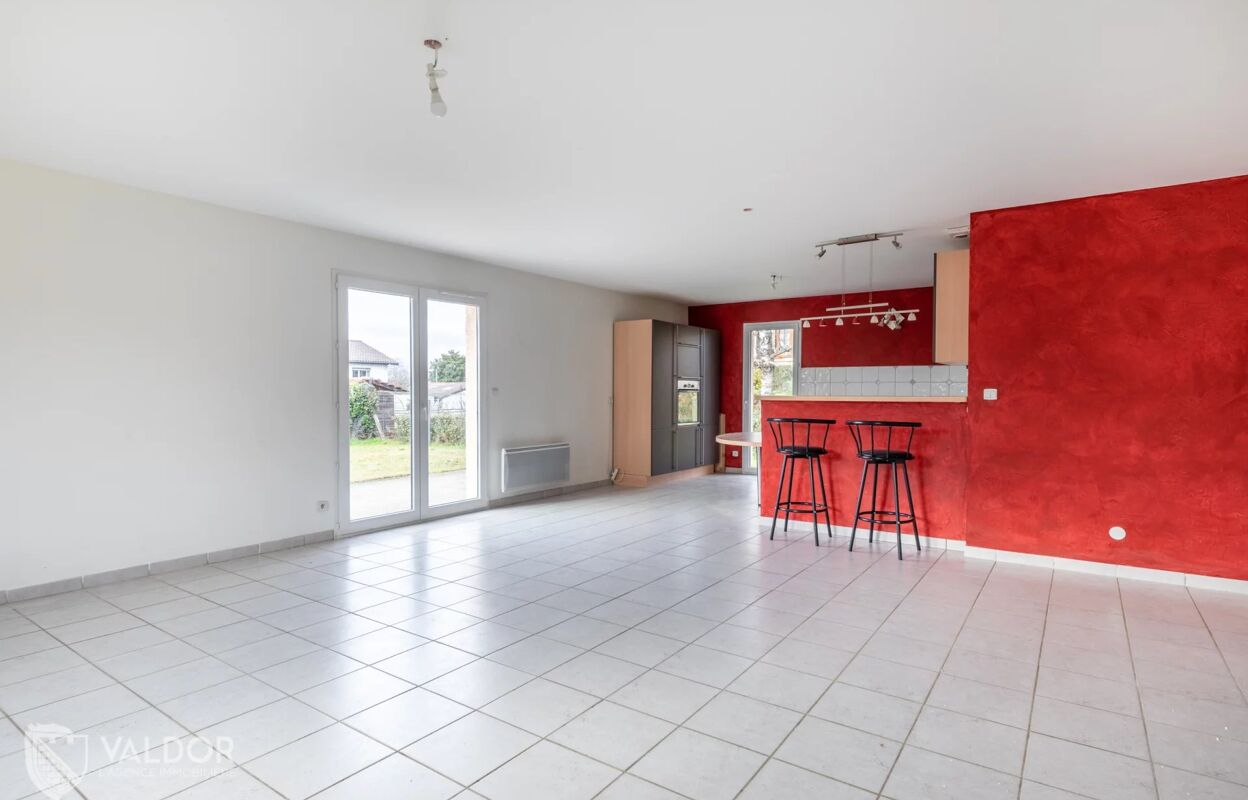 maison 5 pièces 115 m2 à Guéreins (01090)