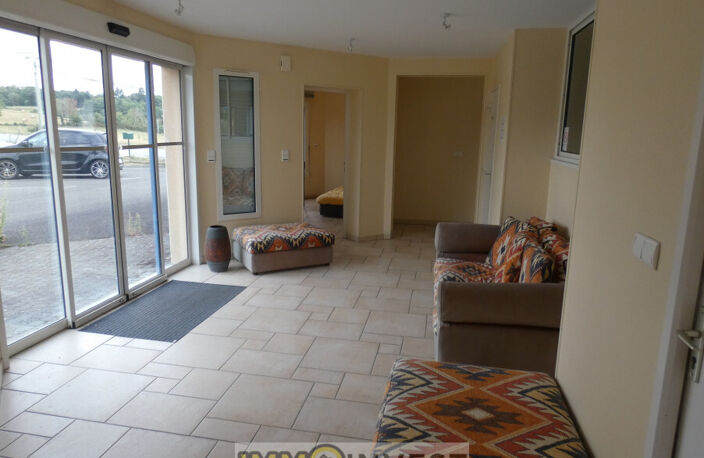 Locaux/Biens immobiliers — photo 3