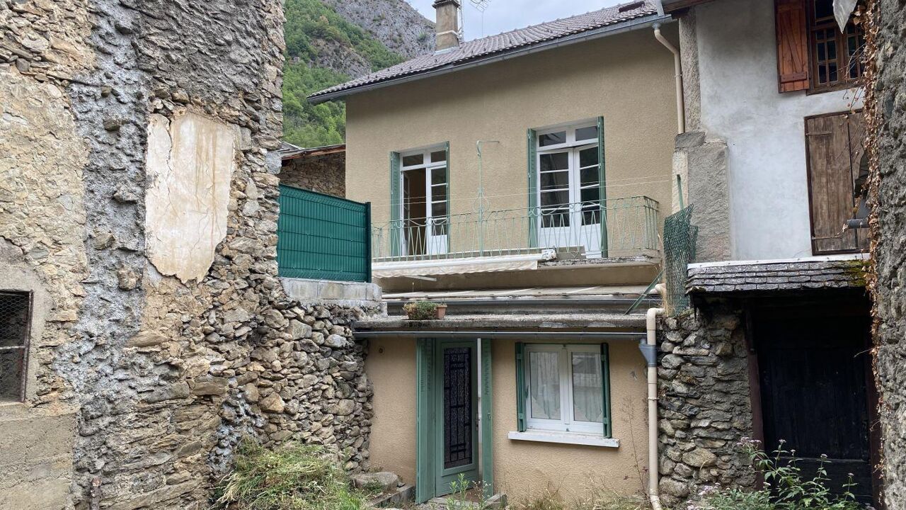 maison 6 pièces 119 m2 à vendre à Auzat (09220)