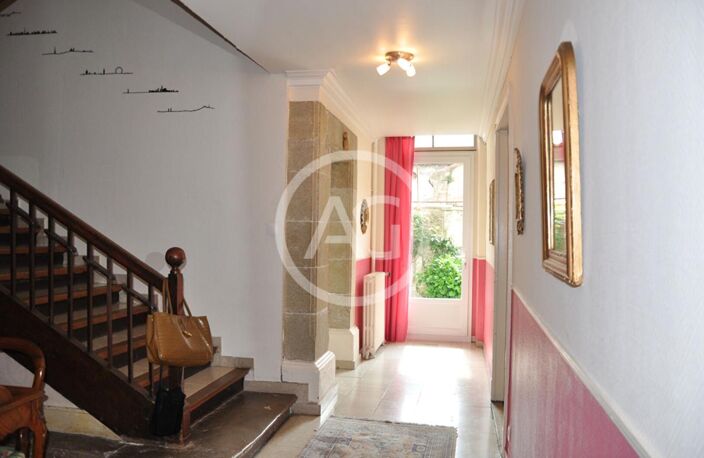 Maison  9 pièce(s) 336 m2 — photo 2