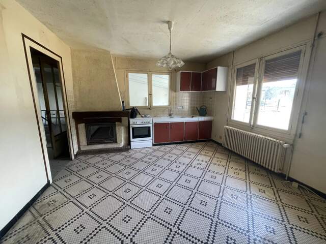 Maison de village à rénover — photo du bien