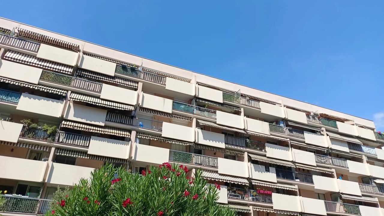 appartement 3 pièces 63 m2 à Nice (06300)