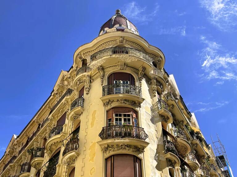 BELLE EPOQUE - Dernier étage - Balcons — photo 1