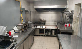 Commerce  180 m² à vendre à Hyères (83400)