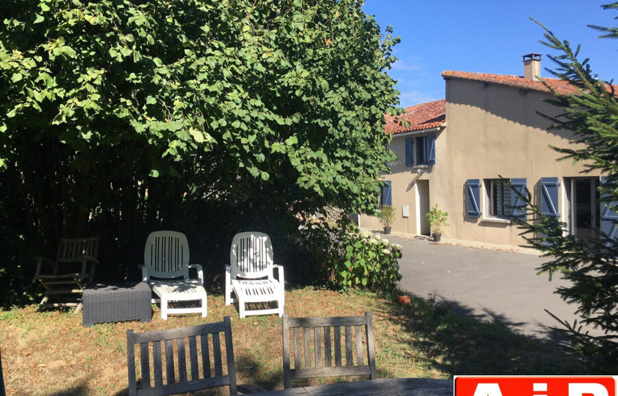 maison 6 pièces 144 m2 à vendre à Pouzauges (85700)