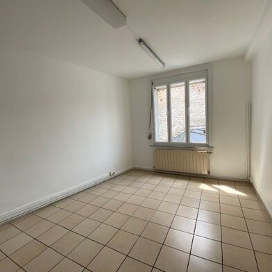 Bureau  1500 €