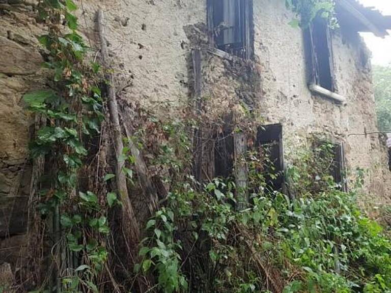 Réf: 10014*** Pyrénées, proche Andorre:  Ancien corps de ferme/Bergerie en pierre de taille env. 160 m2 — photo 1