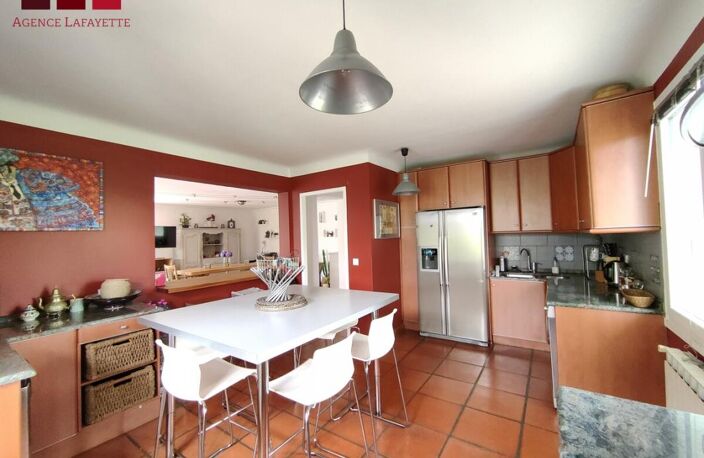 SOCOA -URRUGNE- T5 REZ DE JARDIN - 4 CHBRES - GARAGE — photo 5