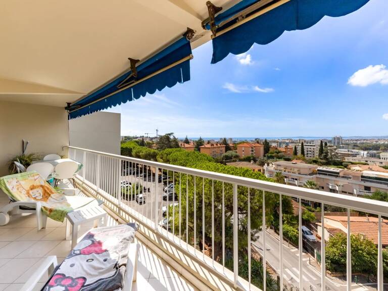 3/4 PIECES NICE OUEST.  VUE MER PANORAMIQUE. — photo 1