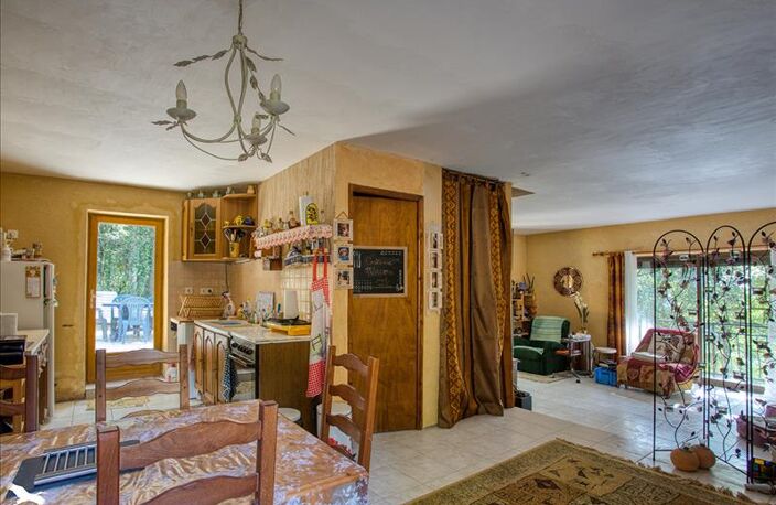 Maison en pierre de 6 pièces principales — photo 2