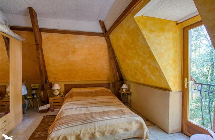 Maison en pierre de 6 pièces principales — photo 4
