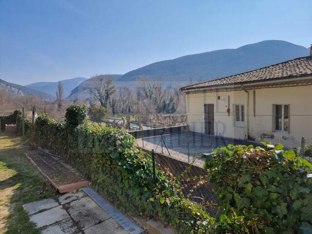 Maison 15 pièces 387 m² à La Bégude-de-Mazenc — photo du bien