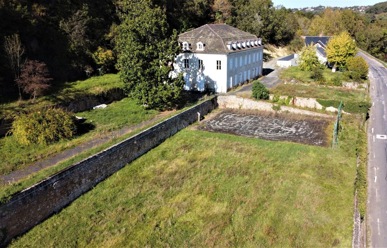 immeuble  pièces 800 m2 à vendre à Figeac (46100)