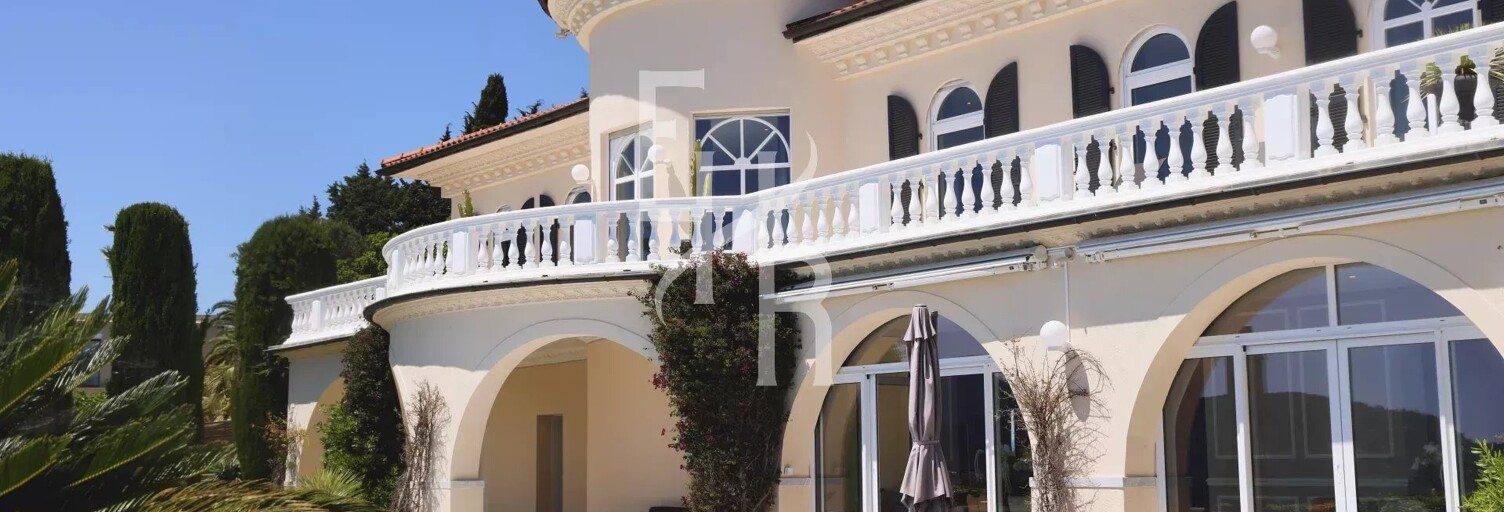 Maison  300 m² à vendre à Mandelieu-la-Napoule (06210)