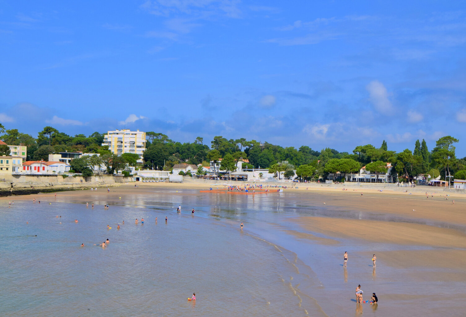 ST PALAIS SUR MER PLAGE DE NAUZAN VILLA AVEC TERRASSE 1er LIGNE CORNICHE — photo 1