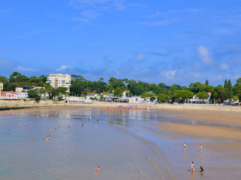 ST PALAIS SUR MER PLAGE DE NAUZAN VILLA AVEC TERRASSE 1er LIGNE CORNICHE — photo 1