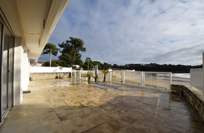 ST PALAIS SUR MER PLAGE DE NAUZAN VILLA AVEC TERRASSE 1er LI — photo 3