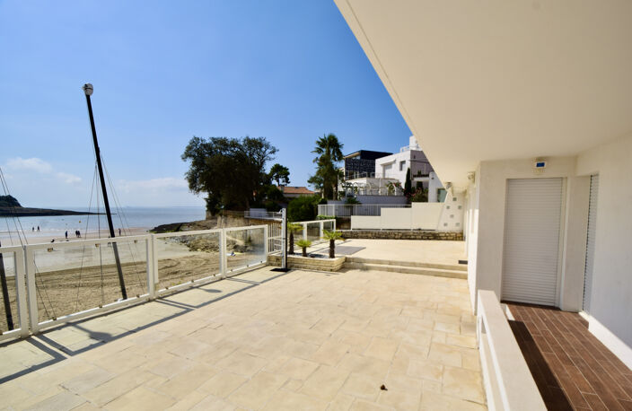 ST PALAIS SUR MER PLAGE DE NAUZAN VILLA AVEC TERRASSE 1er LI — photo 4