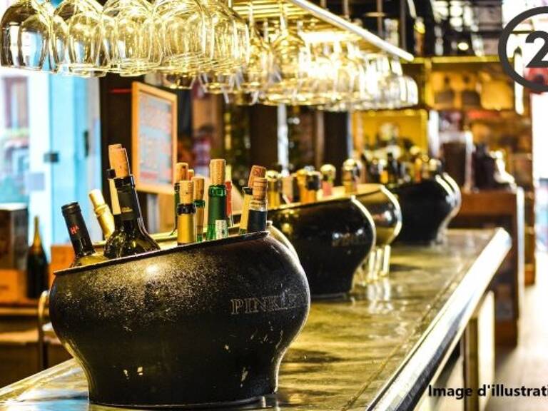 Bar à vendre — photo 1
