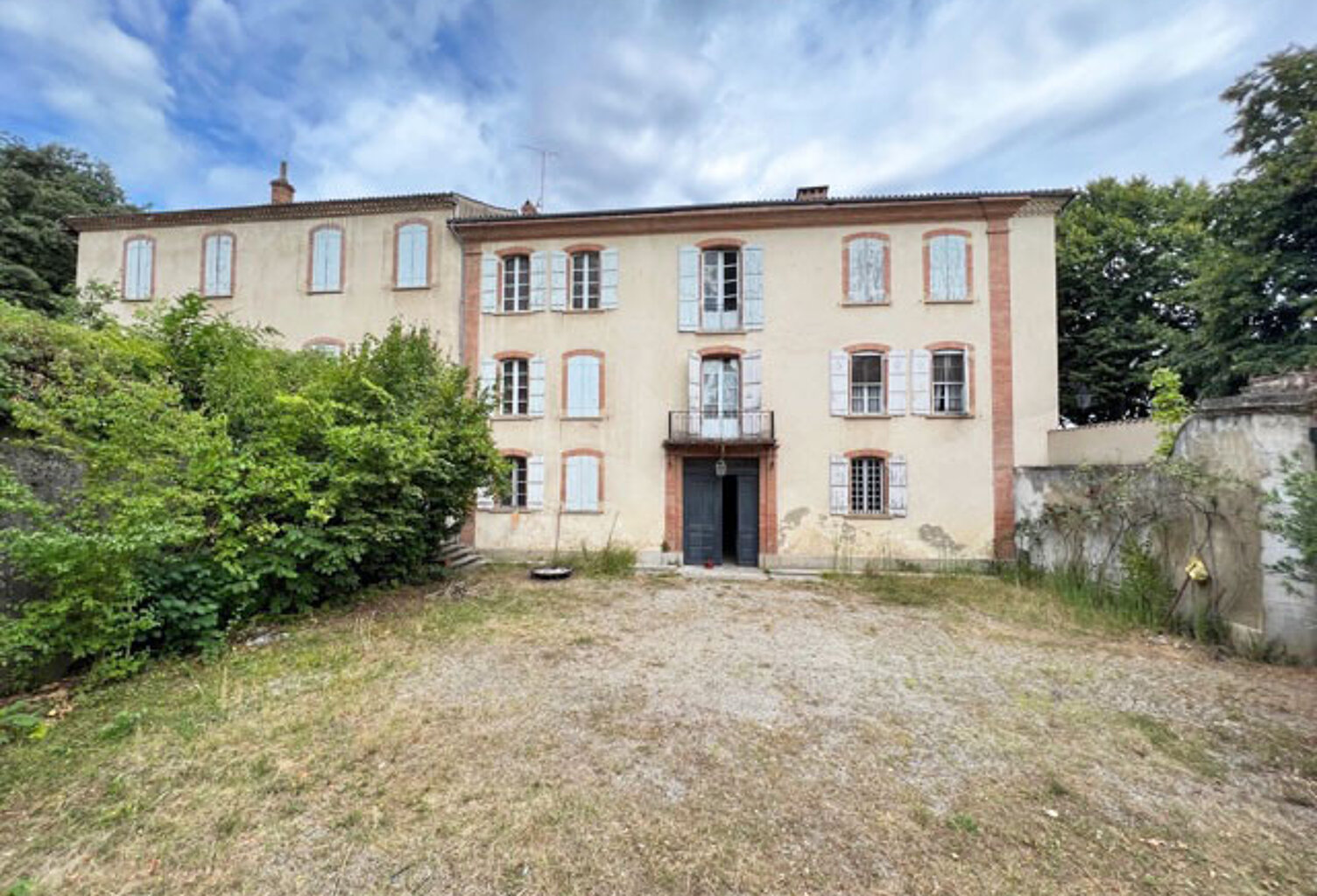 Superbe hôtel particulier à réhabiliter — photo 1